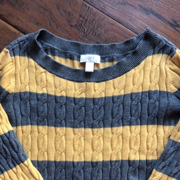 - Loft Sweater - Size Large - Picture 3 of 9